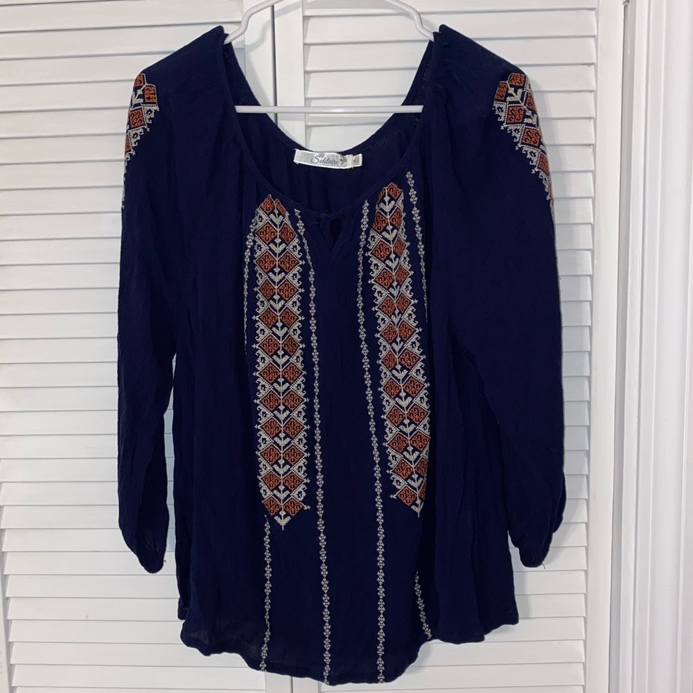 Solitaire size 1X embroidered long sleeve blouse
